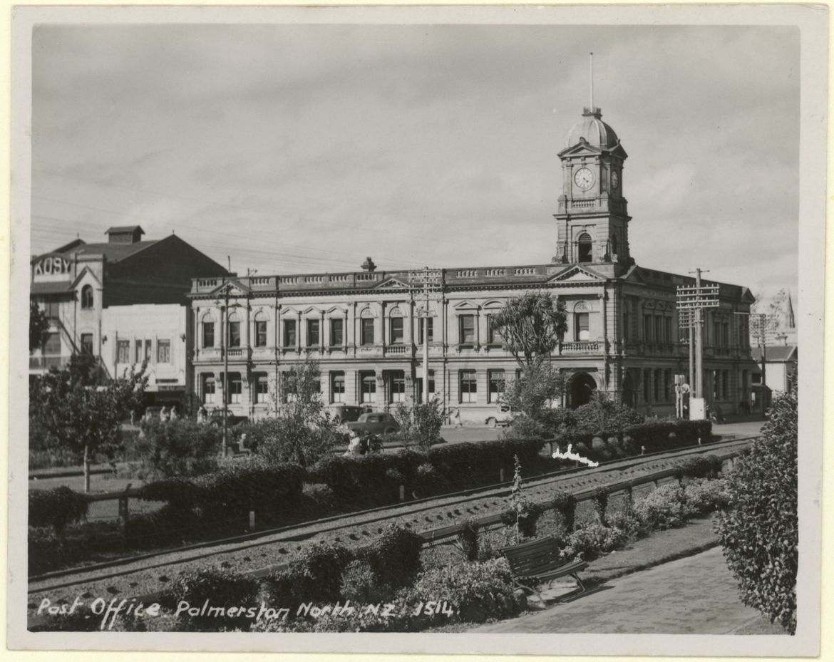 1937 to 1939 The Chief Palmerston North Post Office was built 1905 1906 Public Photograph Collection Po 30 2014P Po30 007519