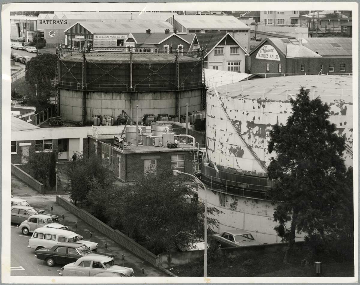 27 August 1975 Gas supply site in Timaru 109631 CCL StarP 04331A Christchurch City Libraries