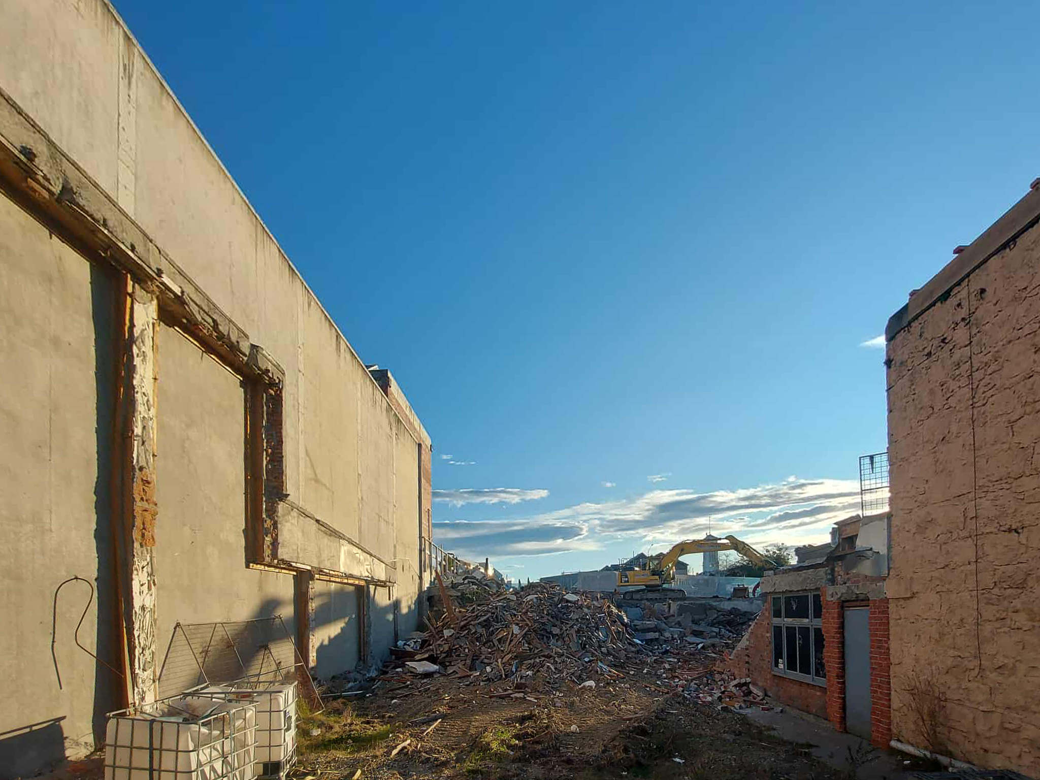 Between the Theatre Royal and the Former Criterion Hotel