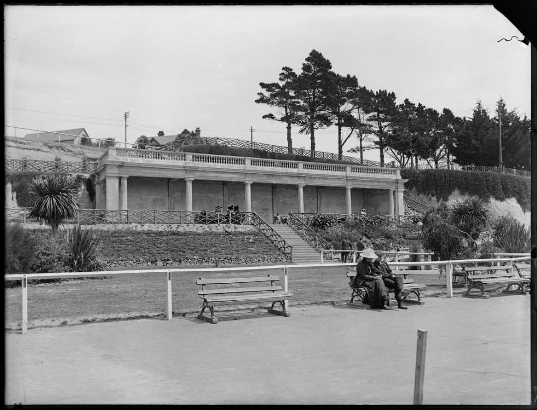 Caroline Bay Timaru showing shelters seating and gardens nlnzimage