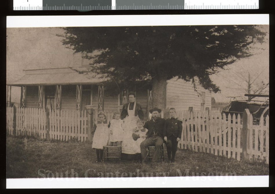 Family of Rober Cairns 2021015002