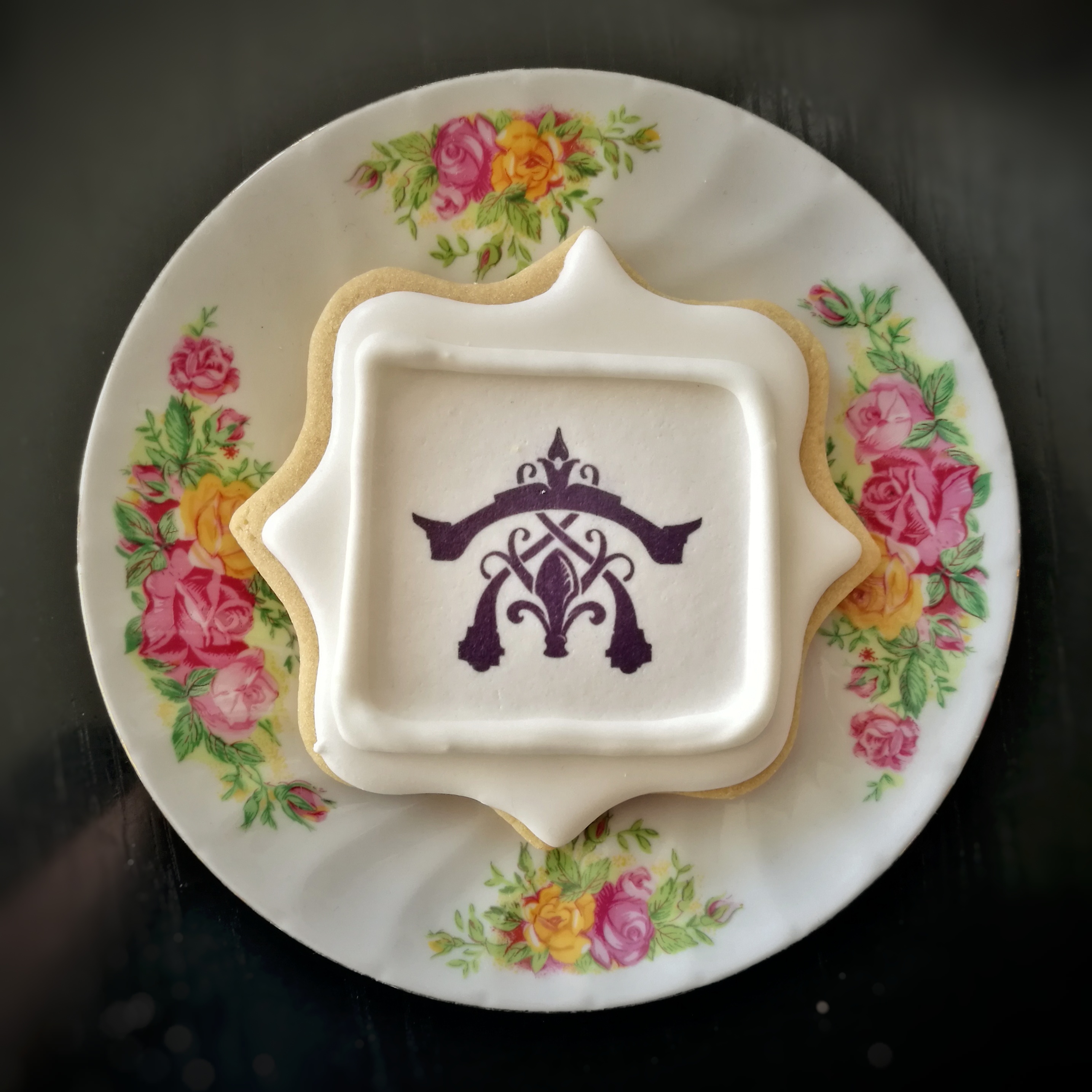 The Oxford cookie on a Plate