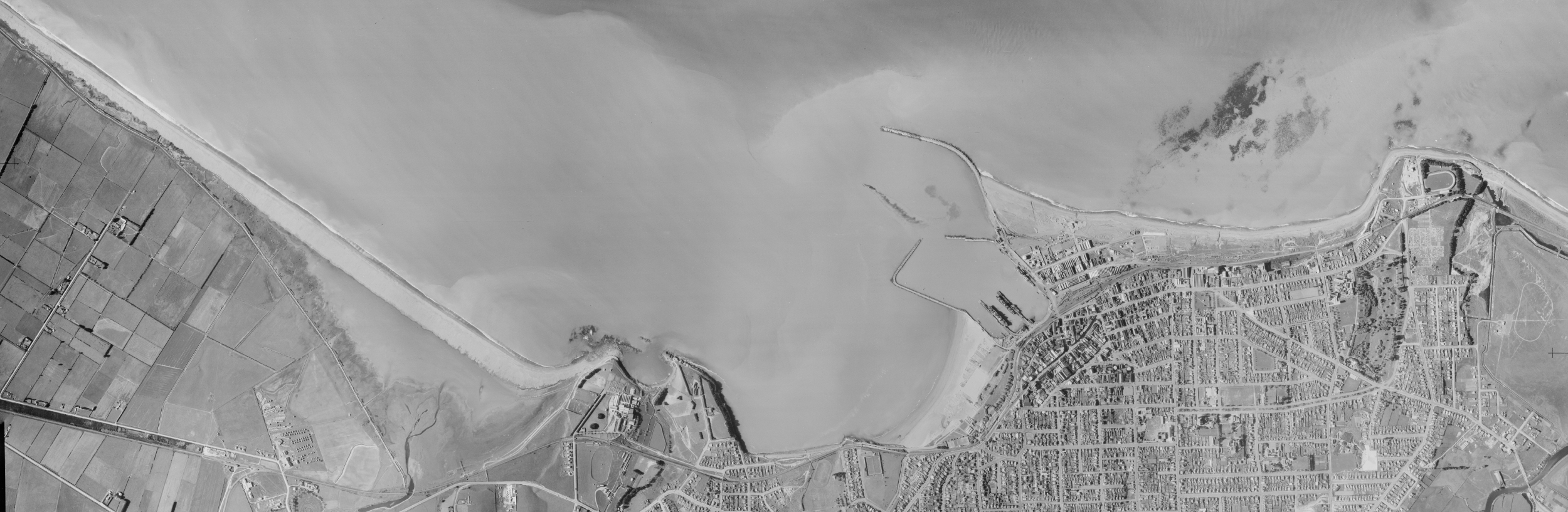 Montage of survey photos of Caroline Bay. Sourced from Retrolens.nz LINZ