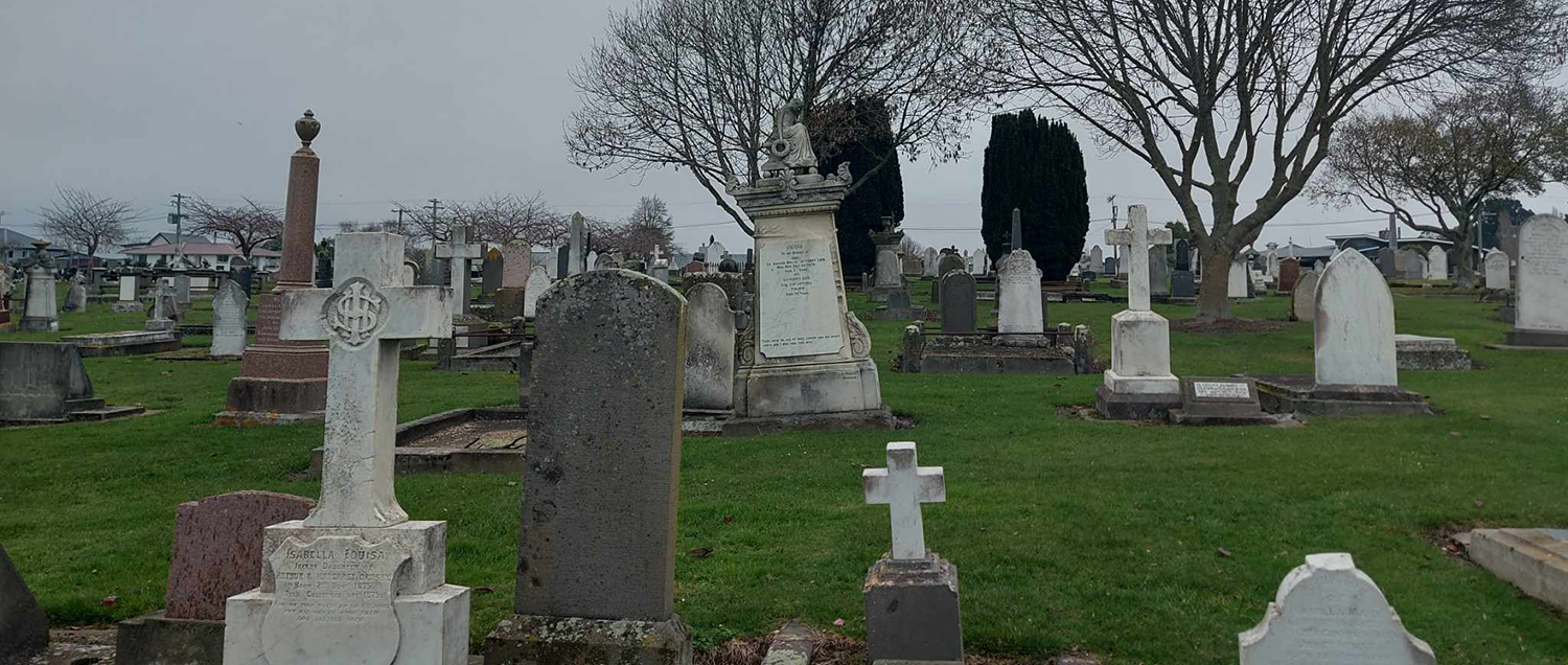 Mr and Mrs Cain grave Timaru Cemetery Photo Roselyn Fauth