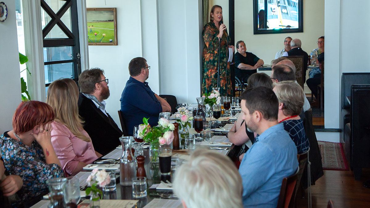 Oxford 100 AT0025 Photo Geoff Cloake