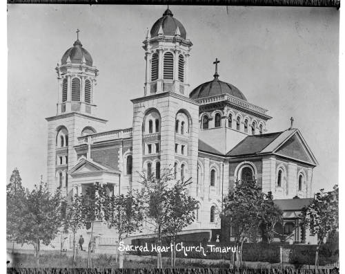 Sacred Heart Church Craigie Ave Timaru Image Auckland Libraries via DigitalNZ no known copyright restrictions. 275294