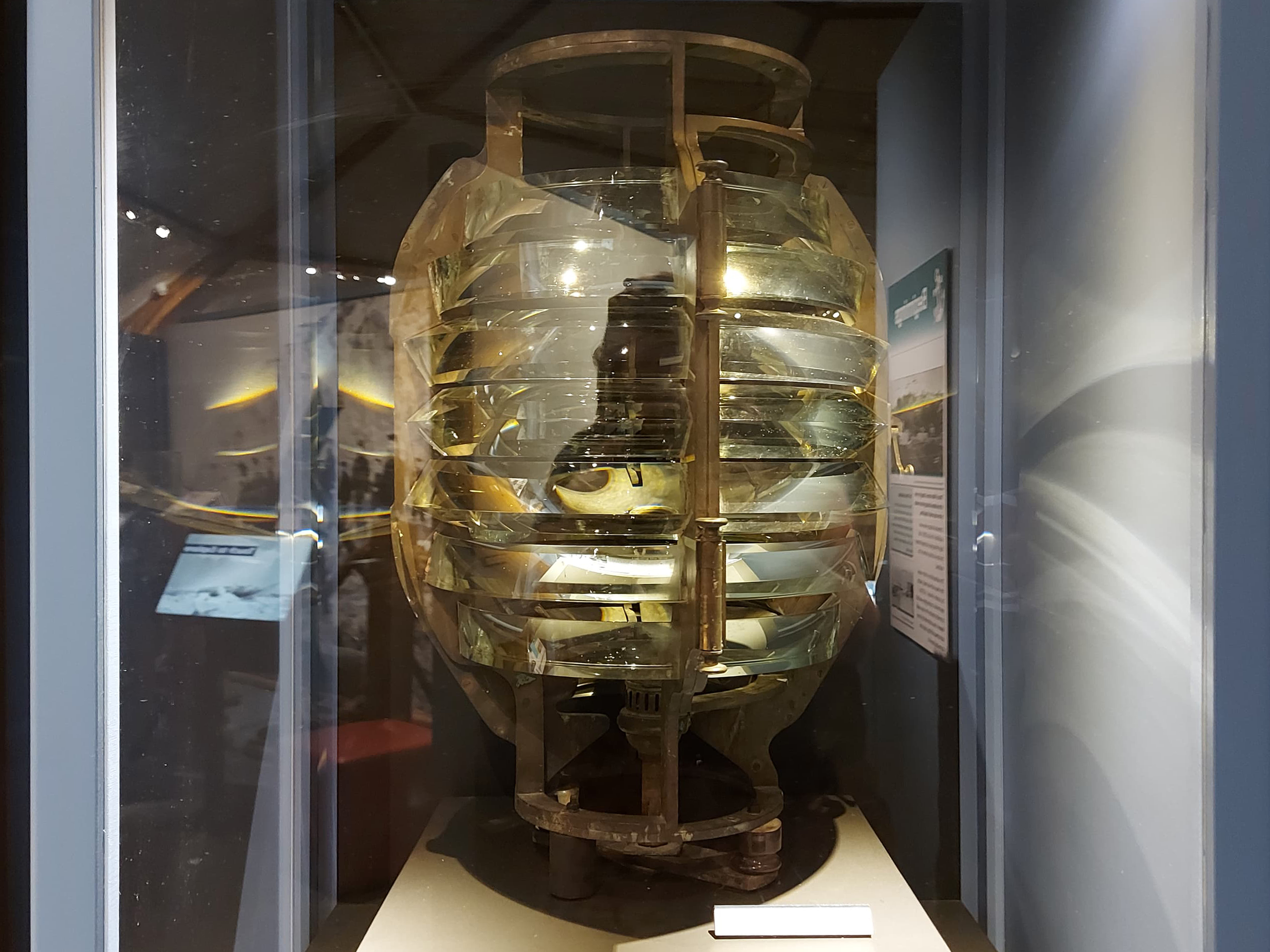 Timaru Blacket Lighthouse Glass Lamp that used to be inside now on display at the South Canterbury Museum 2022 06 29 Roselyn Fauth