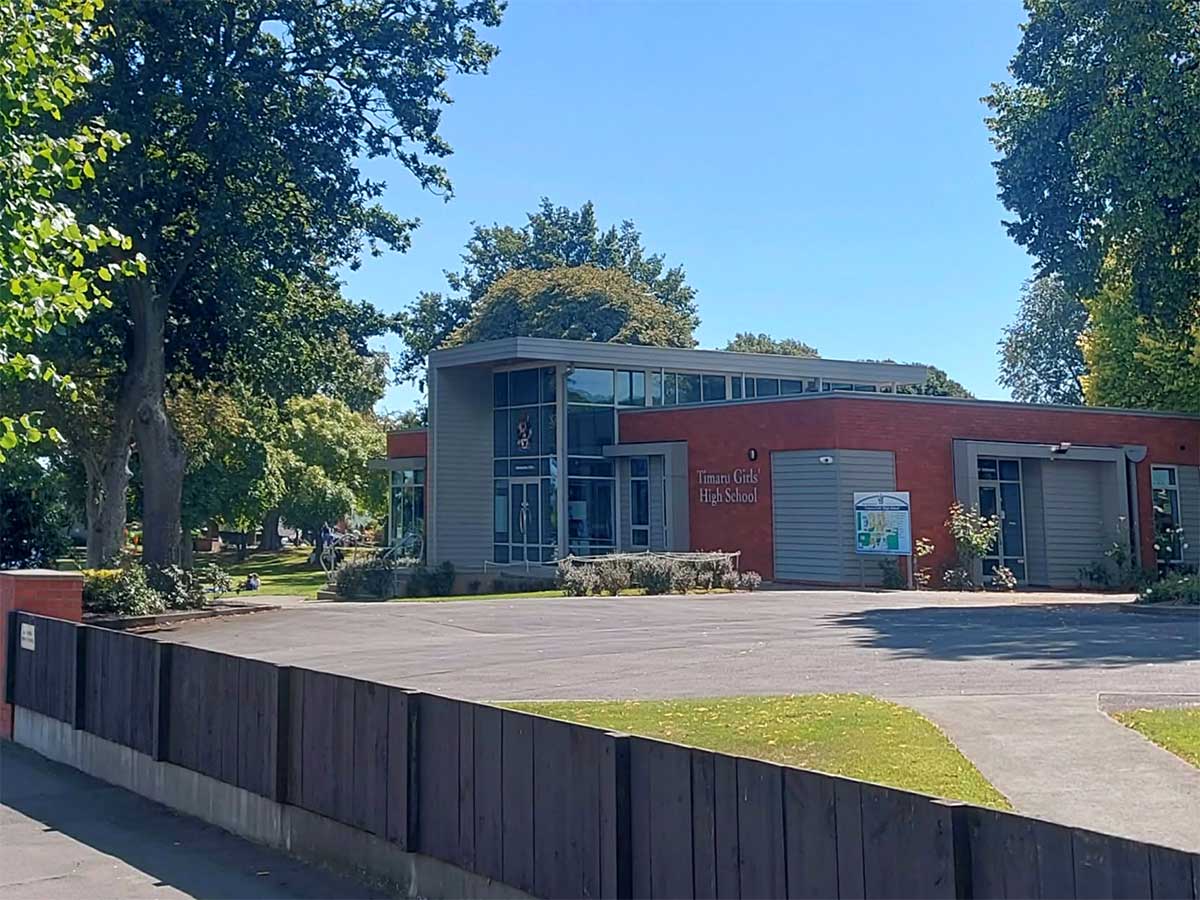Timaru Girls High School Entrance 2026 Photo Roselyn Fauth