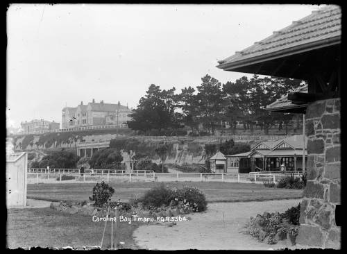 Looking along Caroline Bay from the Pavilion towards the Tea House with Lollie and Fruit stall to the left 275283 medium No known copyright restrictions
