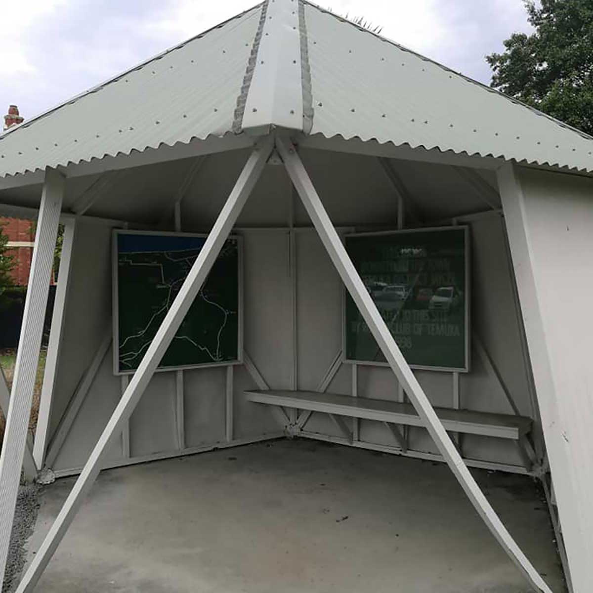 WuHoo Trees Of The World rest area in Temuka
