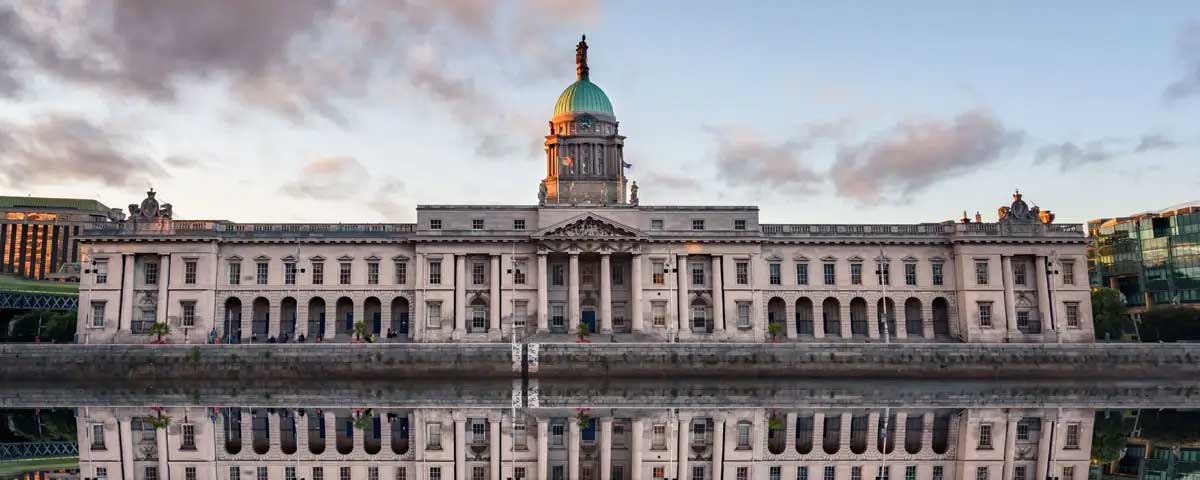 exterior view custom house
