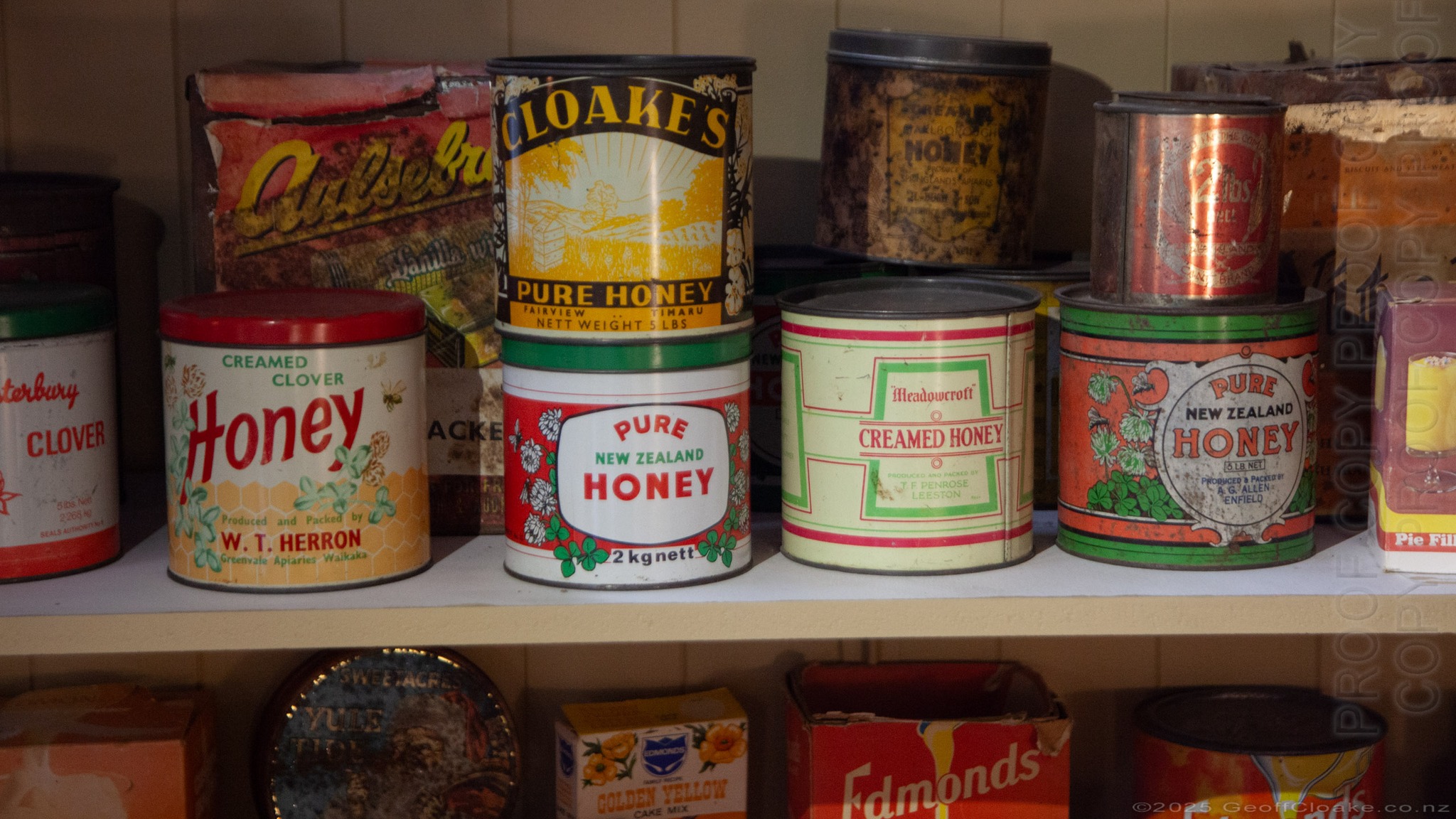 Cloakes Honey Tin photo by Geoff Cloake