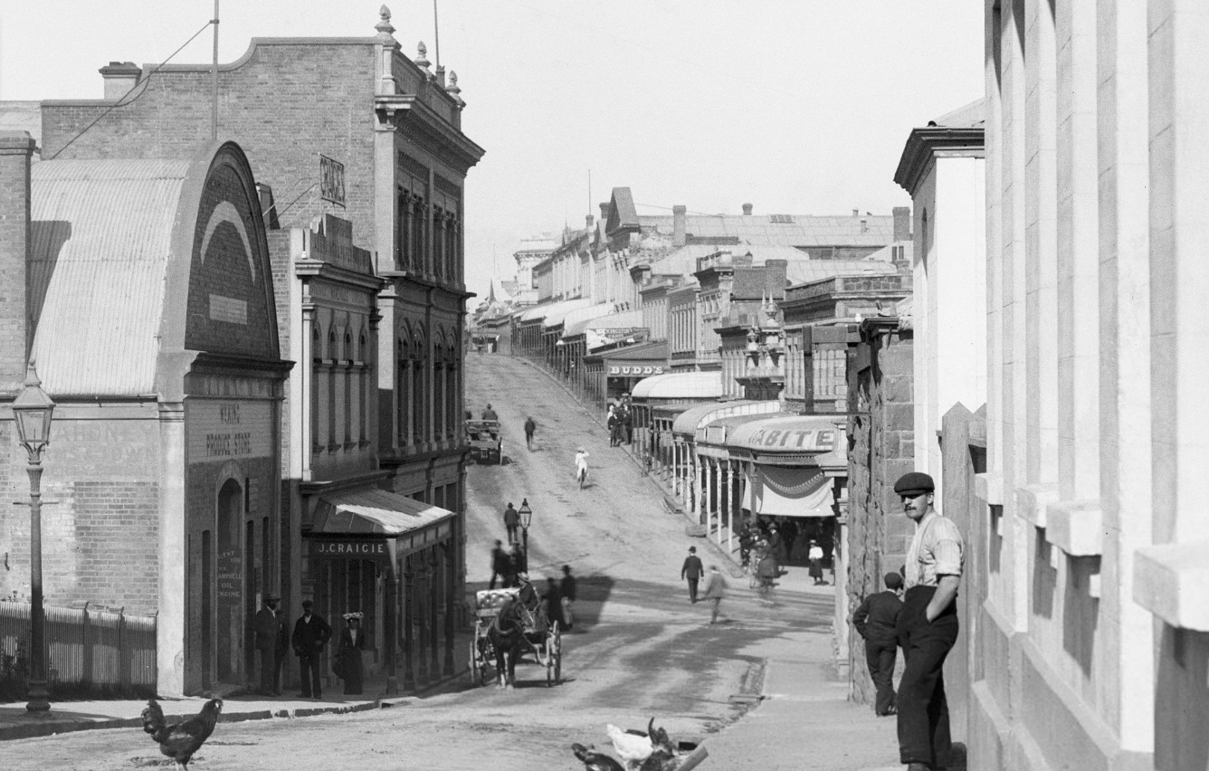 Timaru from Grosvenor Hotel by Muir Moodie Te Papa C014406