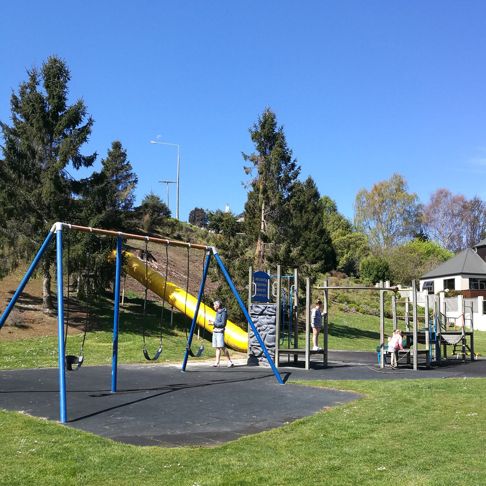 WuHoo Playground OrbellSt 000 140826 01