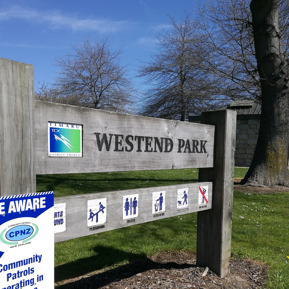 WuHoo Playground WestEndPark WaiitiRd 140052 01